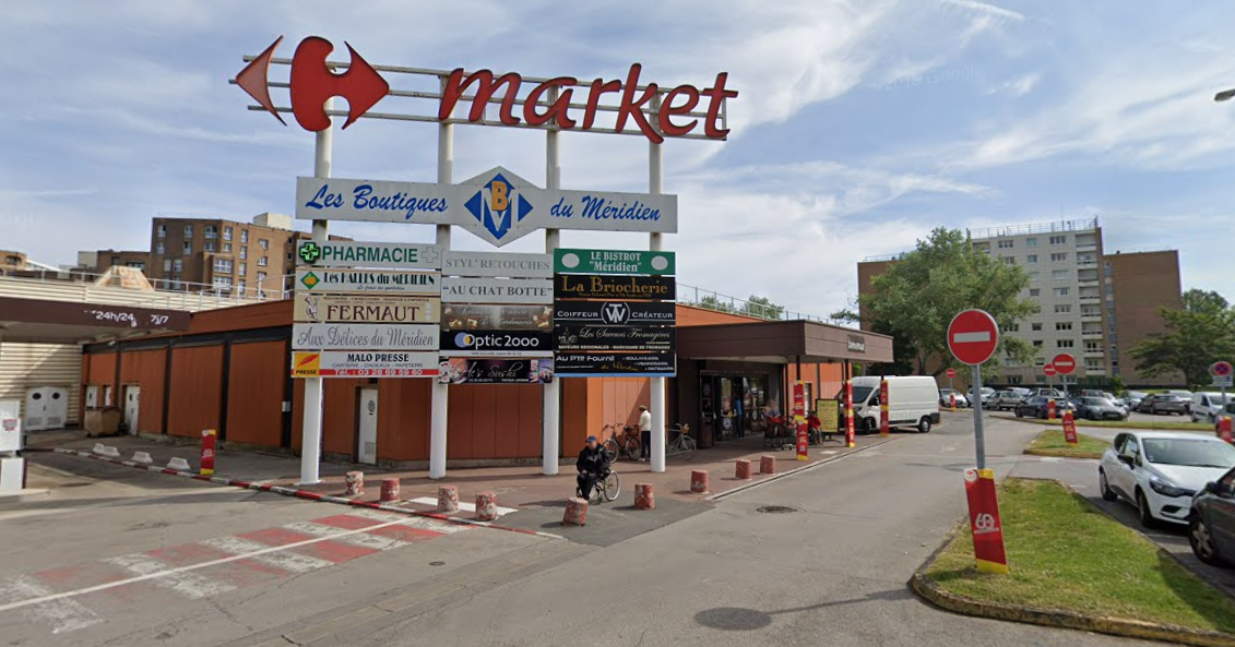 Lieu de la collecte devant le Carrefour Market de Malo-les-Bains